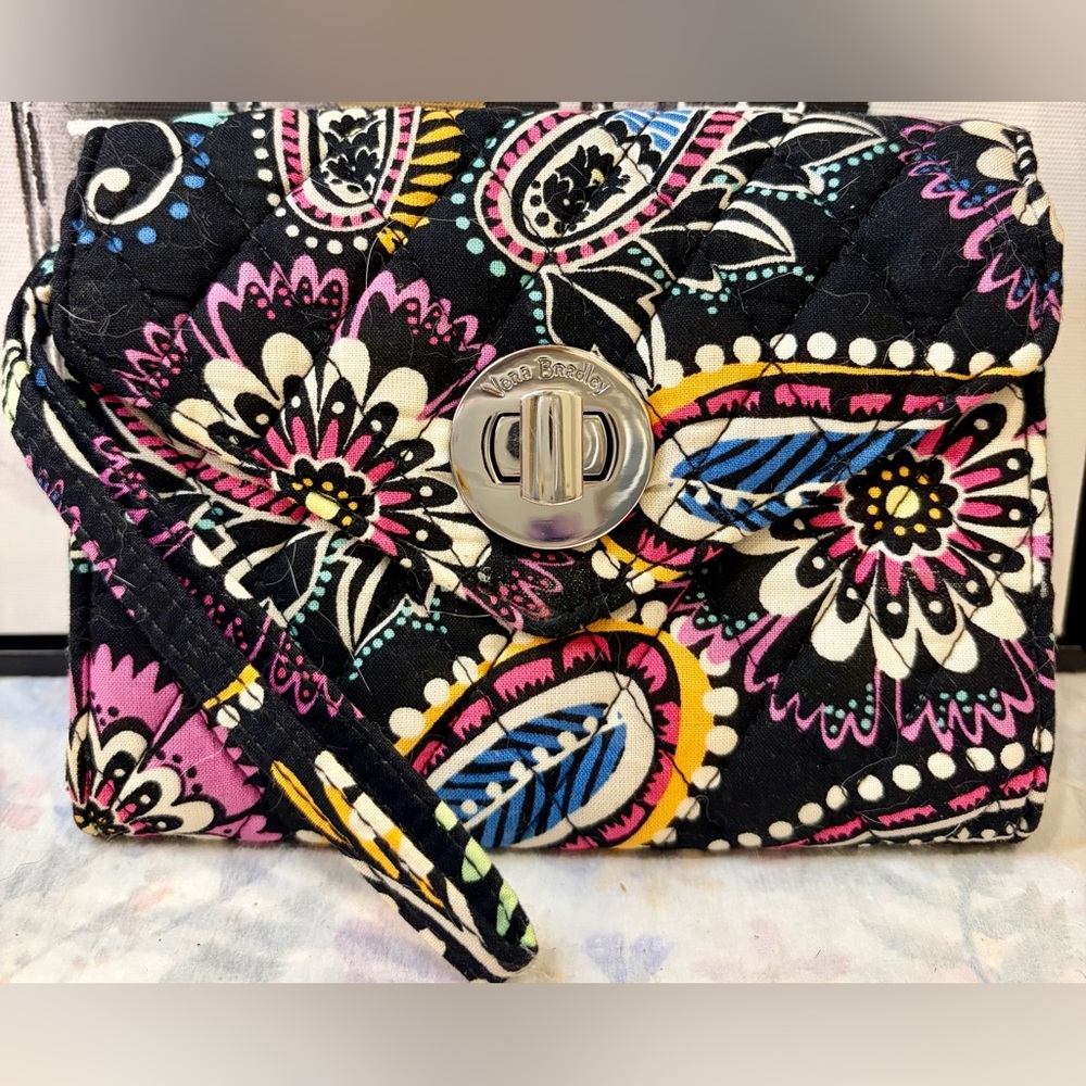 5 VERA BRADLEY Multicolor Floral Quilted Crossbody Bags, vanity and wallet EUC - Picture 4 of 14